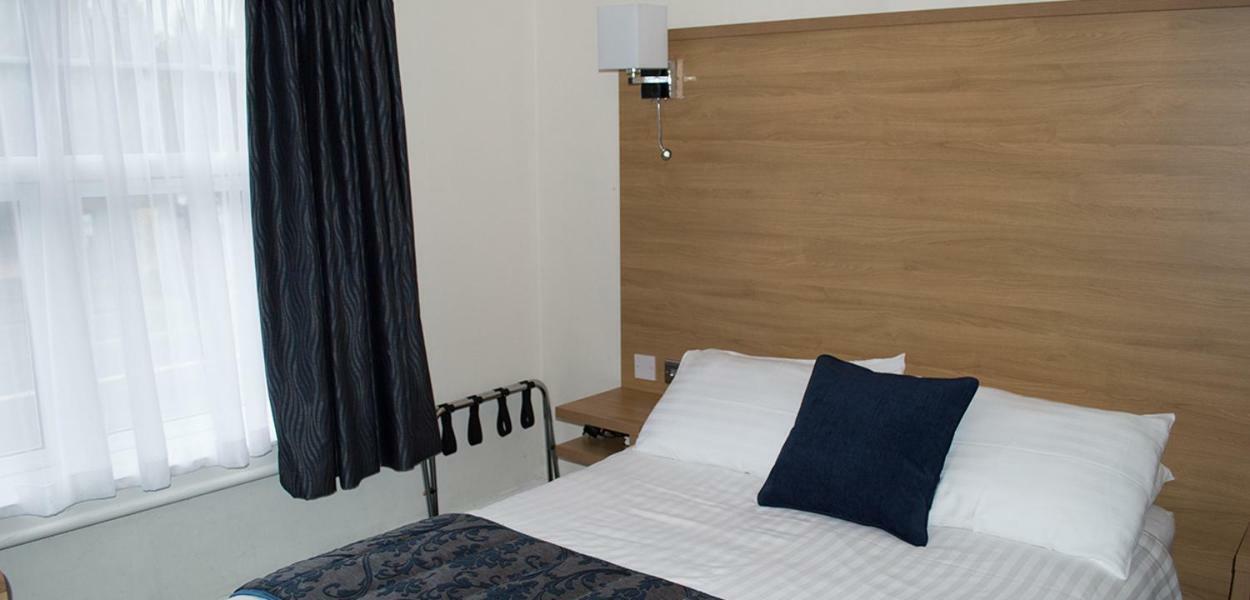 Five Mile Oxford Hotel Exterior photo